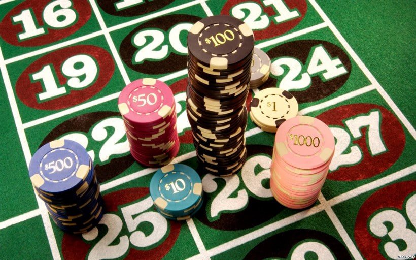 Pemain menikmati pengalaman sportsbook dan slot online di kelinci88 dengan perangkat mobile